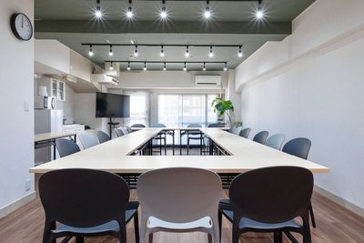 ミリオン会議室新大阪１号店 貸し会議室、セミナールームの室内の写真