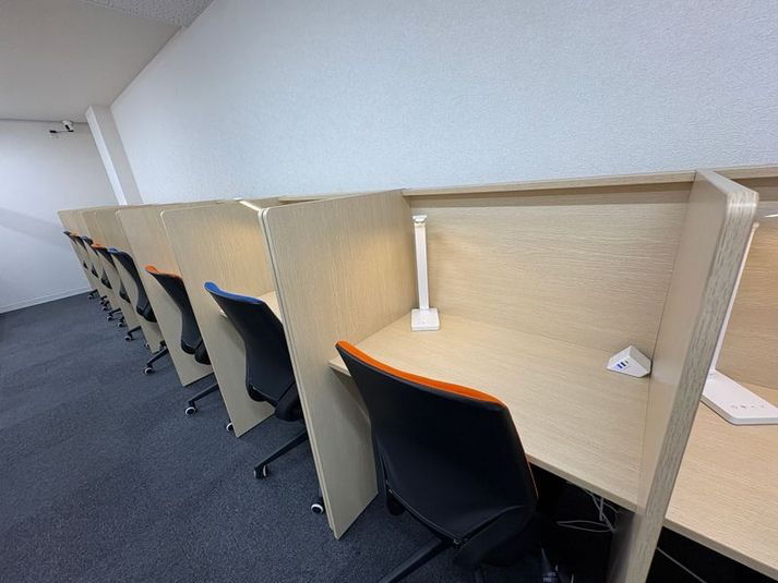 勉強カフェ東大阪瓢箪山スタジオの自習や作業専用スペース - 勉強カフェ東大阪瓢箪山スタジオ