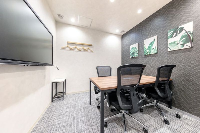 画像はイメージ - BIZcomfort札幌すすきの 4名用会議室の室内の写真