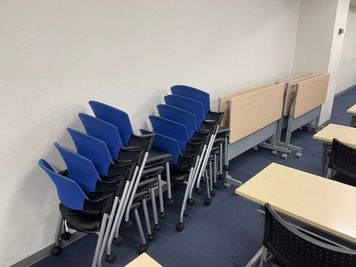 予備椅子10脚、導入しました - SMG/四ツ橋・サンワールドビル ＳＭＧ貸し会議室/サンワールドビル2号室の設備の写真