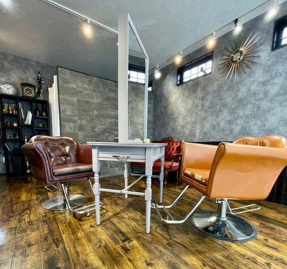 美容室の一角にある小さく落ち着ける空間 - atelier Baron