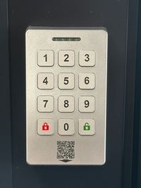 入口ドアのスマートキー - みなとみらいと富士山を一望する最上階の明るいレンタルスペース みなとみらい・富士山を一望できる最上階のワークボックス「そら」の設備の写真