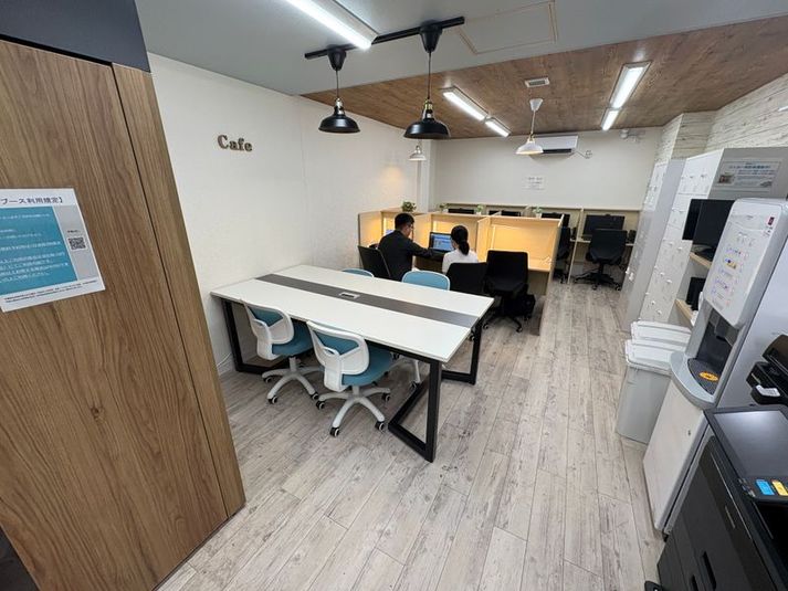勉強カフェ東大阪瓢箪山スタジオ 勉強カフェ東大阪瓢箪山スタジオの自習や作業専用スペースの室内の写真