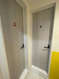 男女別トイレ。女性にうれしいアメニティ完備 - 生田駅コワーキングスペース・自習室～ぺんぎんLounge～の室内の写真