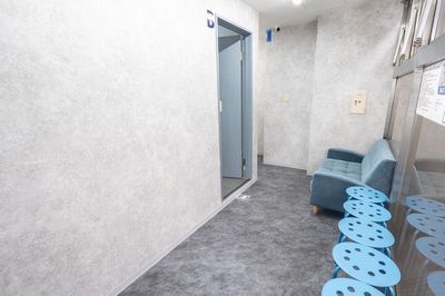 待合室 - Hina STUDIO(ヒナスタジオ)【新宿西口アネックス】 Hina STUDIO（新宿西口アネックス）【Aスタジオ】の室内の写真