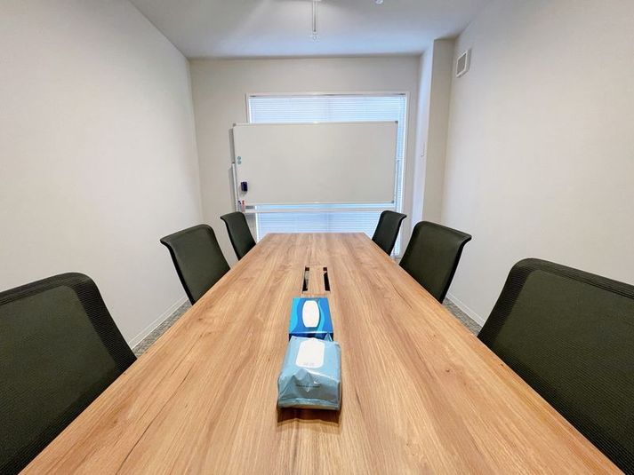 ６名用会議室 RoomA - いいオフィス雪が谷大塚 by ゆたか