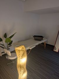 駅チカ！[完全個室] 白を基調とした清潔感のあるレンタルスペース/サロン - レンタルスペース「ネオトコサロン」