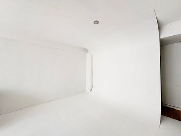 幅2.7mの天井R壁あります - 505 STUDIO YOYOGI 撮影スタジオの室内の写真