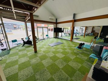インストラクター、ヨガ、ピラティスなどのスタジオとしてご活用いただけます！おしゃれでキレイな映えスポットにもなっています - Fuu