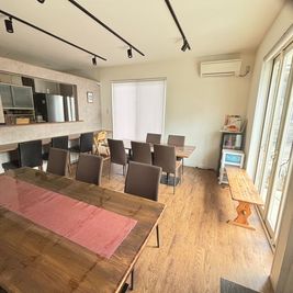 カフェキャビン  キッチン付カフェスペース お子様のおもちゃBBQ Wi-Fiの室内の写真