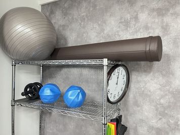 バランスボール、ストレッチポール、ギムニクボール、アブローラー - MIYAZAKI GYM錦糸町店 MIYAZAKI GYM錦糸町店【ルームB】の室内の写真