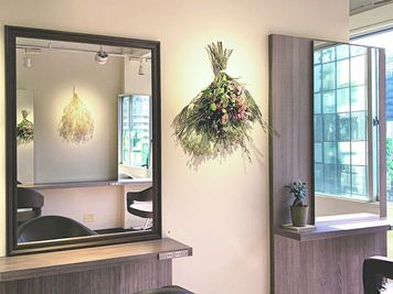 薬剤付きシェアサロン｜サロンワークステーション渋谷 薬剤付きシェアサロン｜サロンワークステーション渋谷【見学受付中】の室内の写真