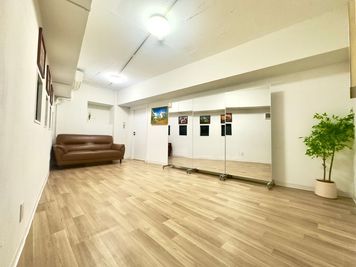 【軍艦スタジオA】新宿・歌舞伎町・駅近1分・職安通り 【A－303】軍艦スタジオの室内の写真