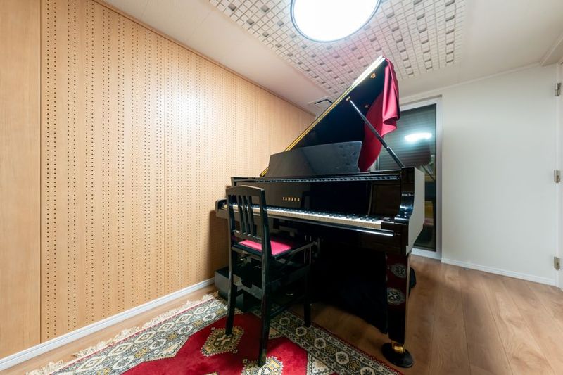 【ピアノ2台】防音個室ピアノスタジオ Pianoroom ata - Pianoroom ata 防音個室レッスン室