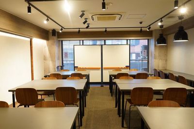 田町駅徒歩7分のレンタルスペース！オンライン会議やイベントも◎ 田町｜シバスペ｜SHIBAURA space（38名着席可）の室内の写真