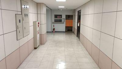 ビル共用部1階 - クリエイティブスペース御茶ノ水＆末広町の入口の写真