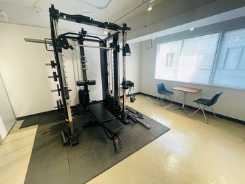 【完全個室】駅近！更衣室付きのレンタルジム - DB Gym
