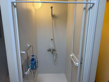 シャワールーム - 水天宮シアタールーム 水天宮2分85インチ液晶🚿シャワー🎬映画鑑賞🏠24Hデートの室内の写真