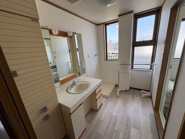 岐阜市　約20畳の広々スペース＆キッチン付きレンタルスペース - エムズコーポレーションビル３F