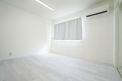 日差しも入り、換気もできます！ - レンタルスタジオPALETTE大口の室内の写真