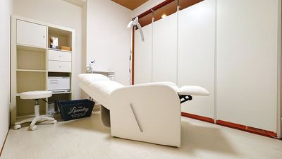 【道頓堀】繁華街近くの好立地！マツエク、フェイシャルに特化したレンタルサロンです！ - レンタルサロン hito-toki 道頓堀