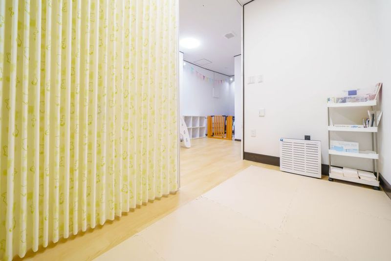 子どもと一緒でも、ゆったり笑顔で楽しめる空間 - 託児所そよかぜ