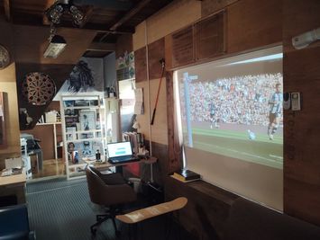 1階：プロジェクター - トンボワークス高円寺の設備の写真