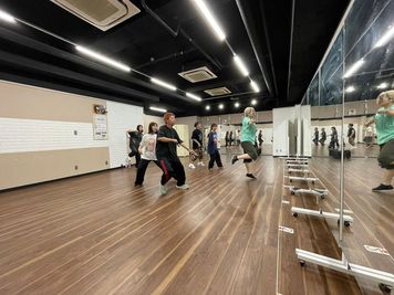 フォーメーション練習にも最適。 - THビル2階Aルーム 多目的スペース（会議室、セミナールーム、ダンススタジオ）の室内の写真