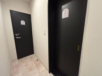 727_SpemoLOUNGE新橋の室内の写真