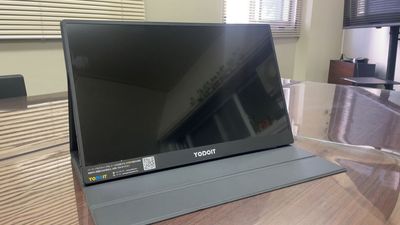 15.6モバイルモニター - 上六サイドビル2階（レンタルスペースみらい） レンタルスペース、貸し会議室の設備の写真