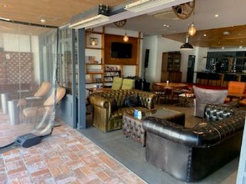 ホステルイルファーロ久留米 🎉ホテル内の個室スペース- ホステルイルファーロ久留米 - の室内の写真