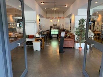 ホステルイルファーロ久留米 🎉ホテル内の個室スペース- ホステルイルファーロ久留米 - の入口の写真