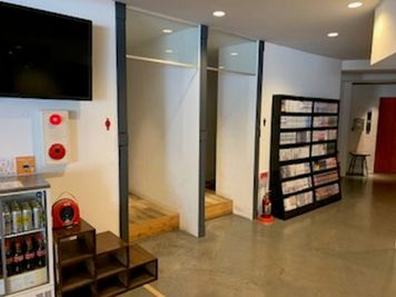 ホステルイルファーロ久留米 🎉ホテル内の個室スペース- ホステルイルファーロ久留米 - の室内の写真