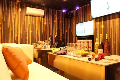 駅近徒歩4分 カラオケボックス パーティーやデート最適 飲食可能  - Asian Cabin Club 複合ネットカフェ施設