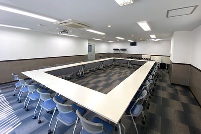 名古屋会議室 名古屋駅前店 第2会議室（12hパック備品付）の室内の写真