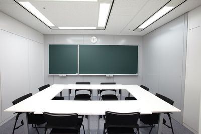 つどい room D|JR新宿駅直結&西口徒歩2分|定員8名 - meeting base つどい 新宿