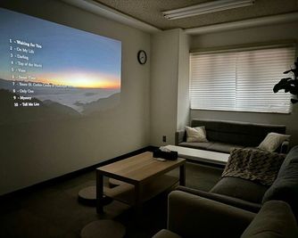 🚢元町・神戸ハーバーランドumie🌟 ボードゲーム🎮 神戸元町 駅徒歩2分🚶シアタースペース🎥 24時間OK🎉の設備の写真