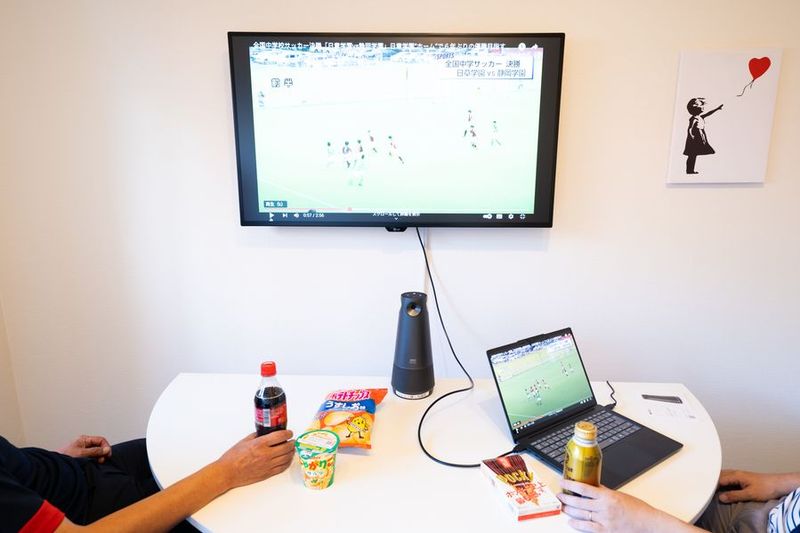 パレット貸し会議室　半円机　会議用３６０度カメラ - パレット貸し会議室名古屋店