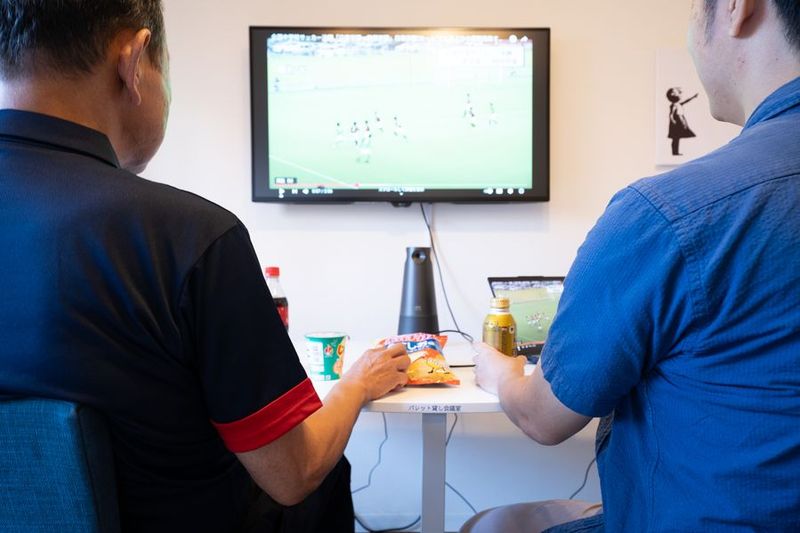 パレット貸し会議室　半円机　会議用３６０度カメラ - パレット貸し会議室名古屋店