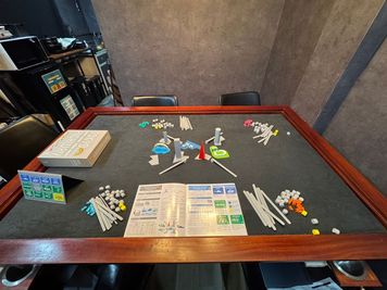 556_SpemoGame新橋 ボードゲームスペースの室内の写真