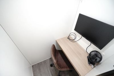 <Aivicワークブース西新宿No.4>西新宿駅3分🚃1人用完全個室🚪光回線Wi-Fi📶モニター🖥電源🔌テレワーク - 【Aivicワークブース西新宿】