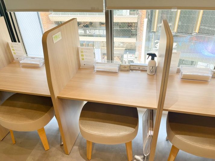 FEEEP 恵比寿西口店 FEEEP恵比寿店｜定員1名ローカウンター席｜席番号8(C)の室内の写真