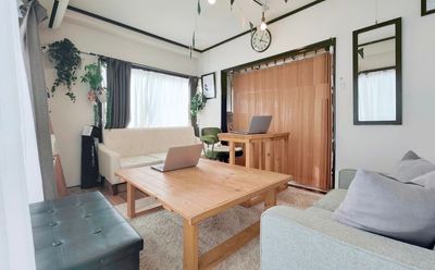オフサイトミーティング、デスク、テレワーク｜レンタルスペース CASA代々木 - CASA代々木 【早朝用】レンタルスペースの室内の写真