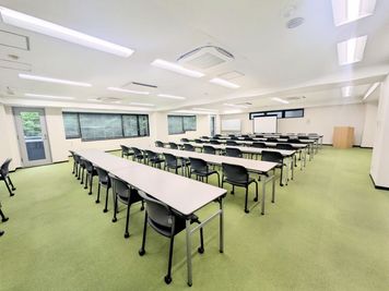 駅チカ＆広々空間、会議もセミナーも快適に開催できる大会議室 - 仙台松井ビル