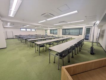 仙台松井ビル 7階会議室の室内の写真