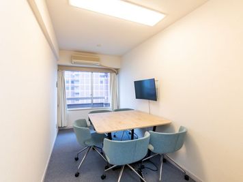 ワンコイン会議室 新宿  ワンコイン会議室 新宿の室内の写真