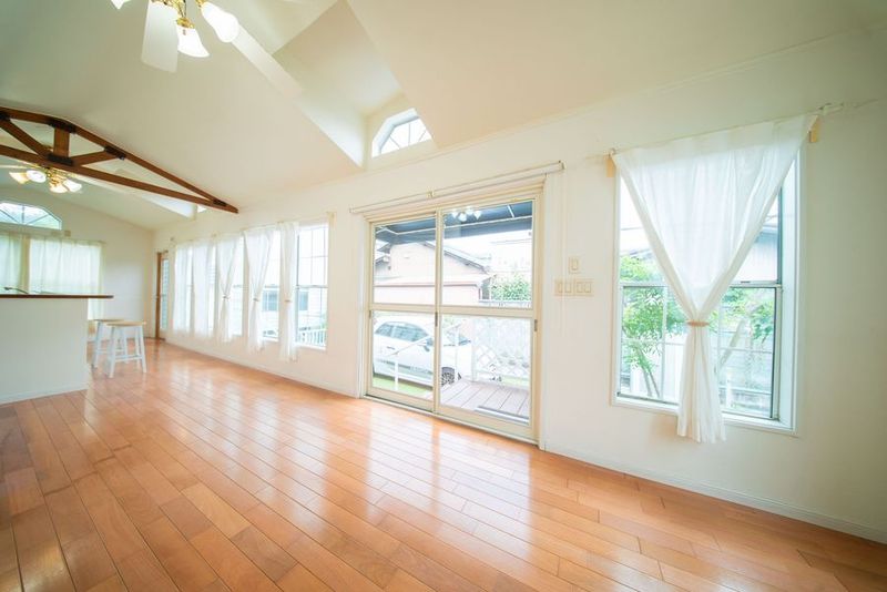 自然光あふれるアメリカンスタイルなトレーラーハウス - 滝川トレーラーハウススタジオ