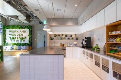 WAW日本橋 日本橋駅地下直結　商談や打ち合わせに最適な6名様用 「会議室A」の室内の写真