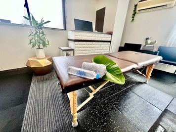 マッサージや整体としてもご利用いただけます。 - レモン（Re:mon） 中目黒にオープン☀️超割引中‼️1,500円/1時間❗️の室内の写真