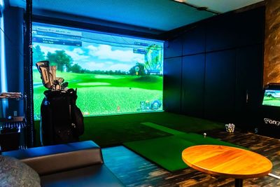 １名~4名まで利用可能 - H.B.P HOTEL 【H.B.P GOLF】シミュレーションゴルフ/住之江の室内の写真